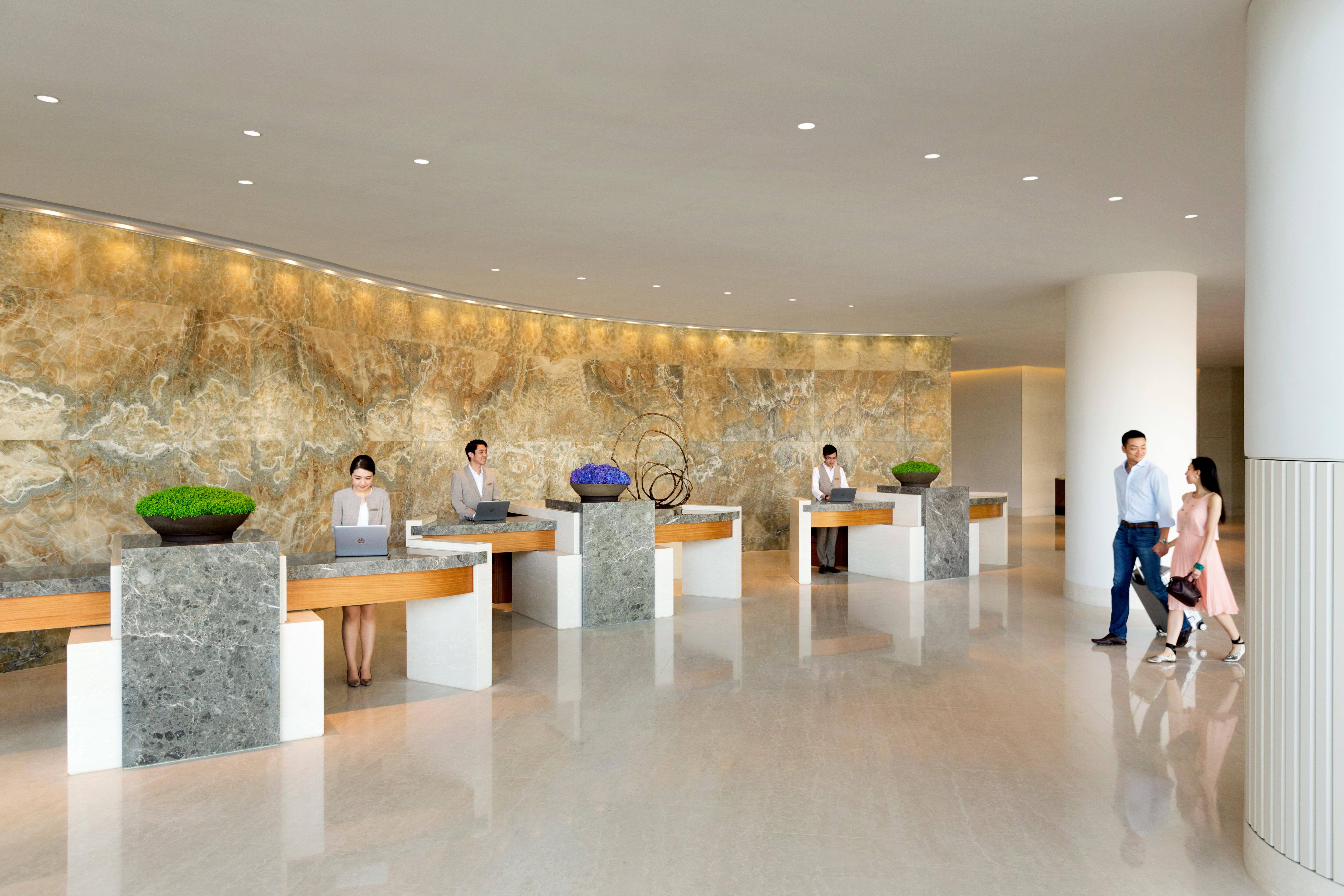 Kerry Hotel Hong Kong By Shangri-La Экстерьер фото The lobby of the hotel